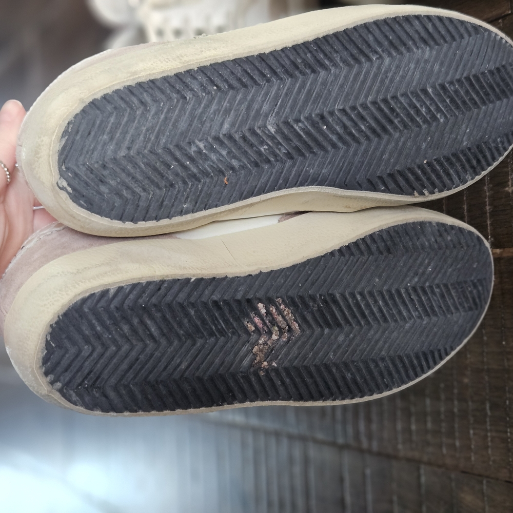 Golden Goose Superstar Pink and White Star Sneakers - Picture 3 of 4